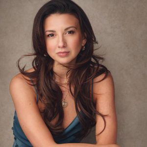 Headshot of Zizi Strallen, LSC Graduate and West End superstar