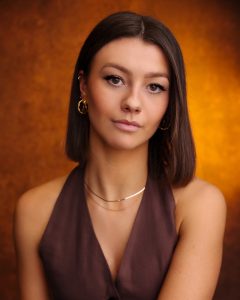 Headshot of London Studio Centre graduate Tia O'Sullivan