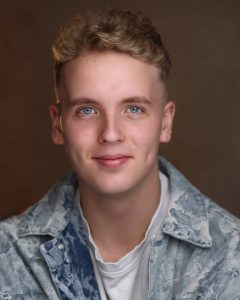 Headshot of Thomas Fleetwood-Brown, performer and London Studio Centre graduate