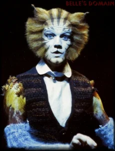 Matthew Gould as Skimbleshanks in Cats